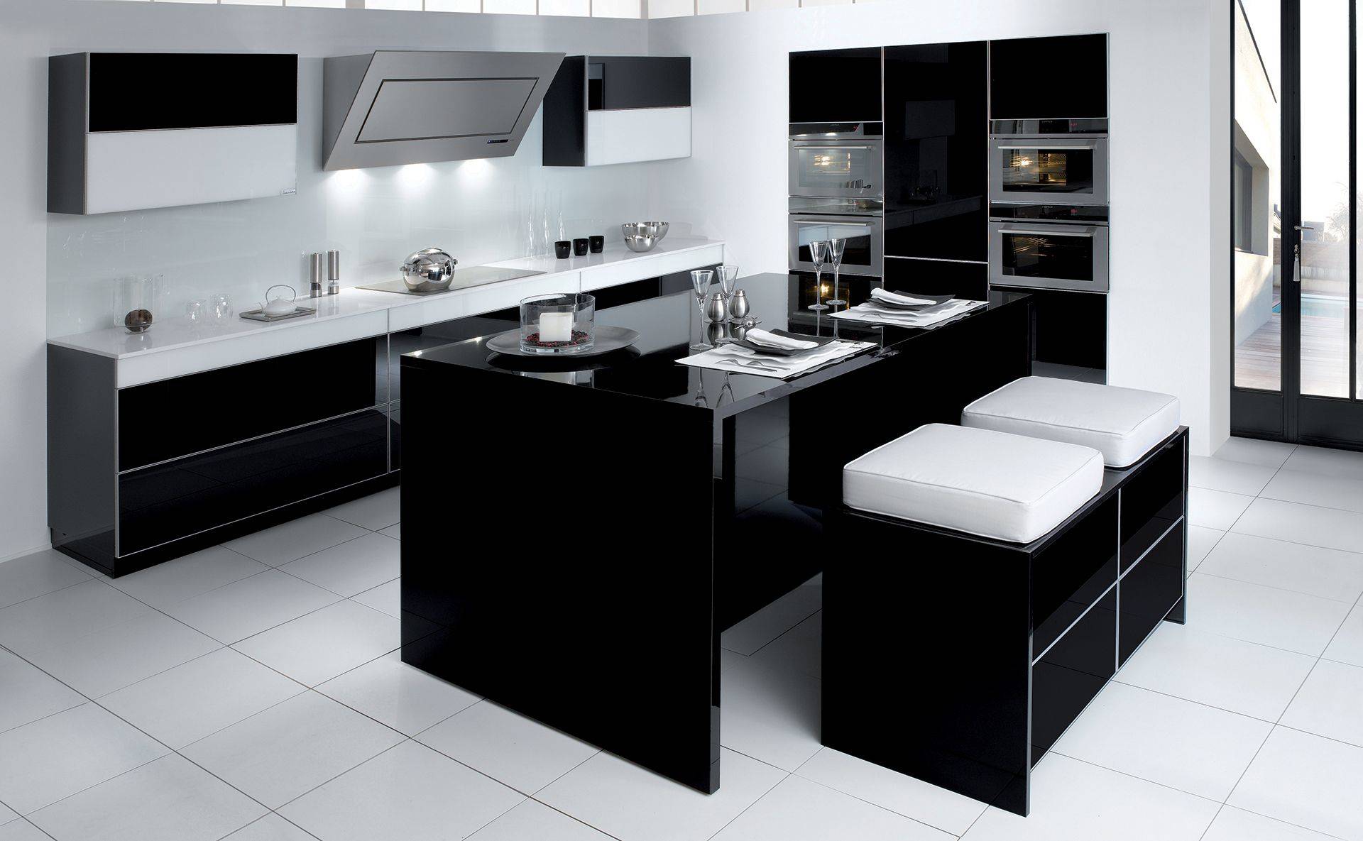 кухня фото белое черное фасады