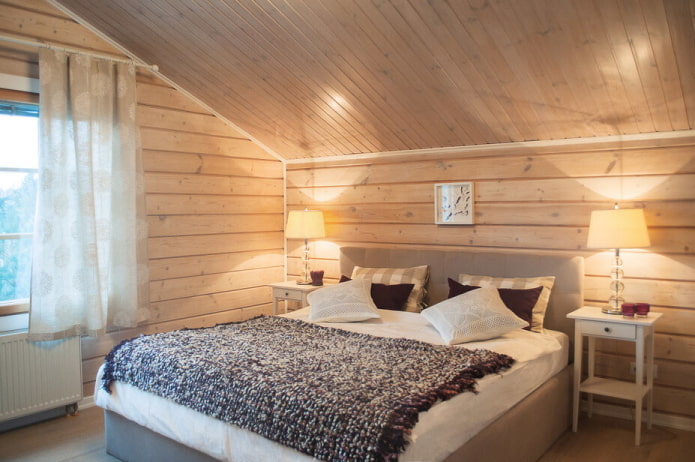 освещение в интерьере брусового дома