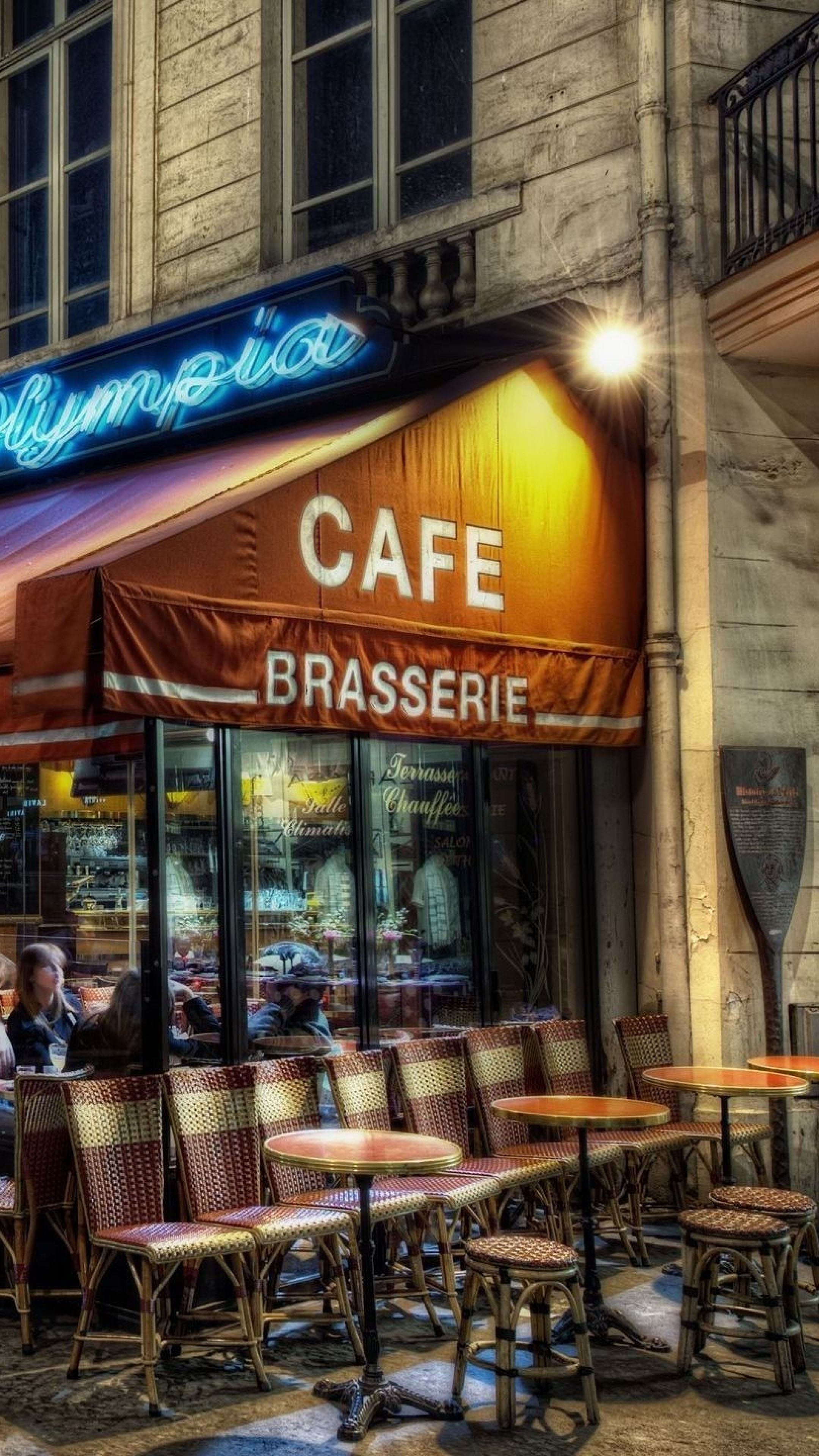 Кафе на улице на телефон. Уличное кафе. Кафе на улице. Кафе в Париже. Париж кафе на улице.