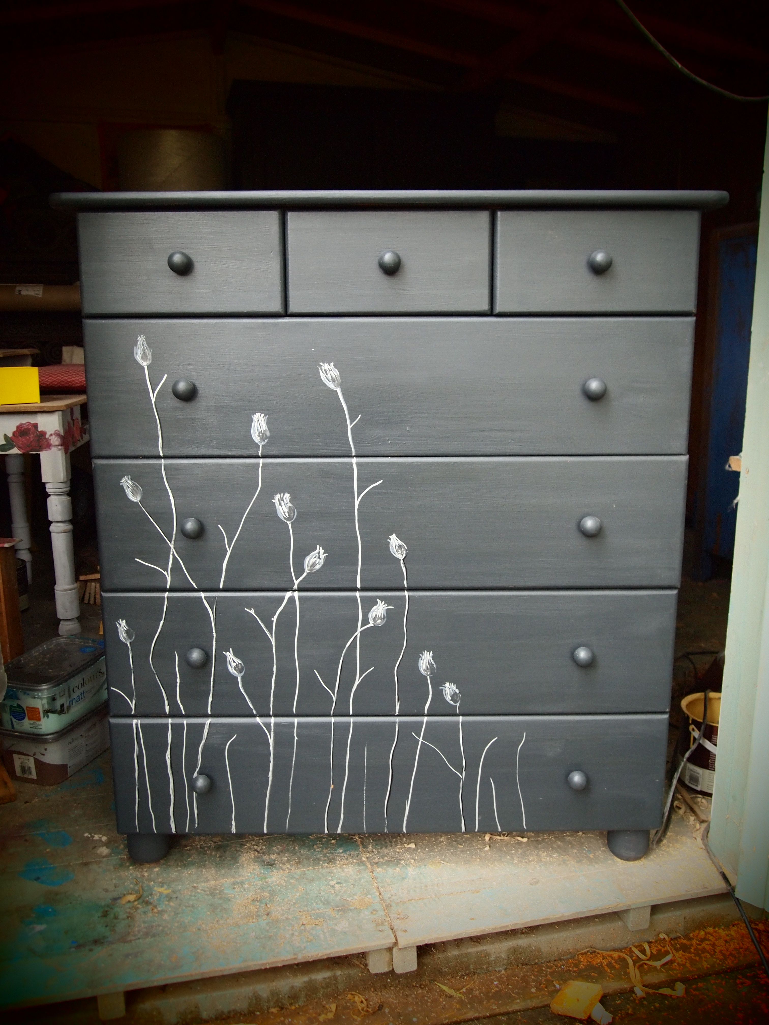 перекрасить старый шкаф из дсп