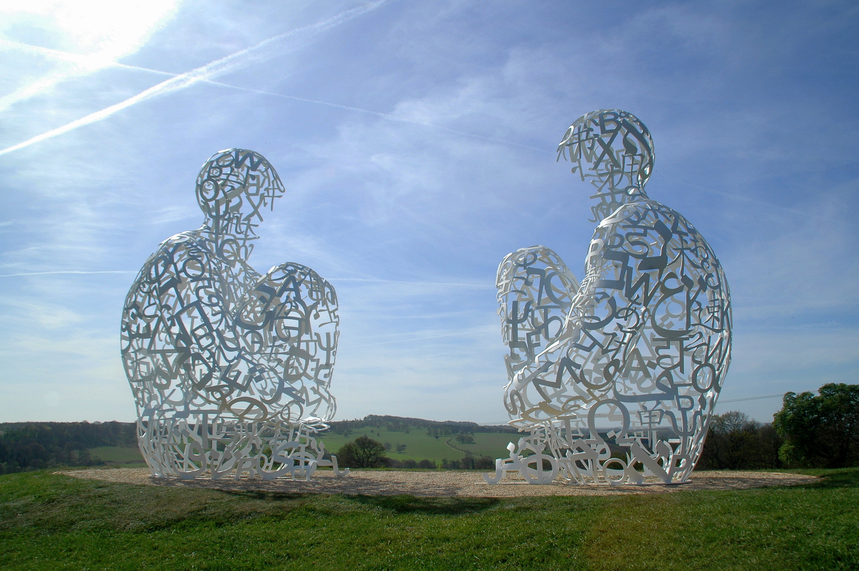 Необычные парковые скульптуры