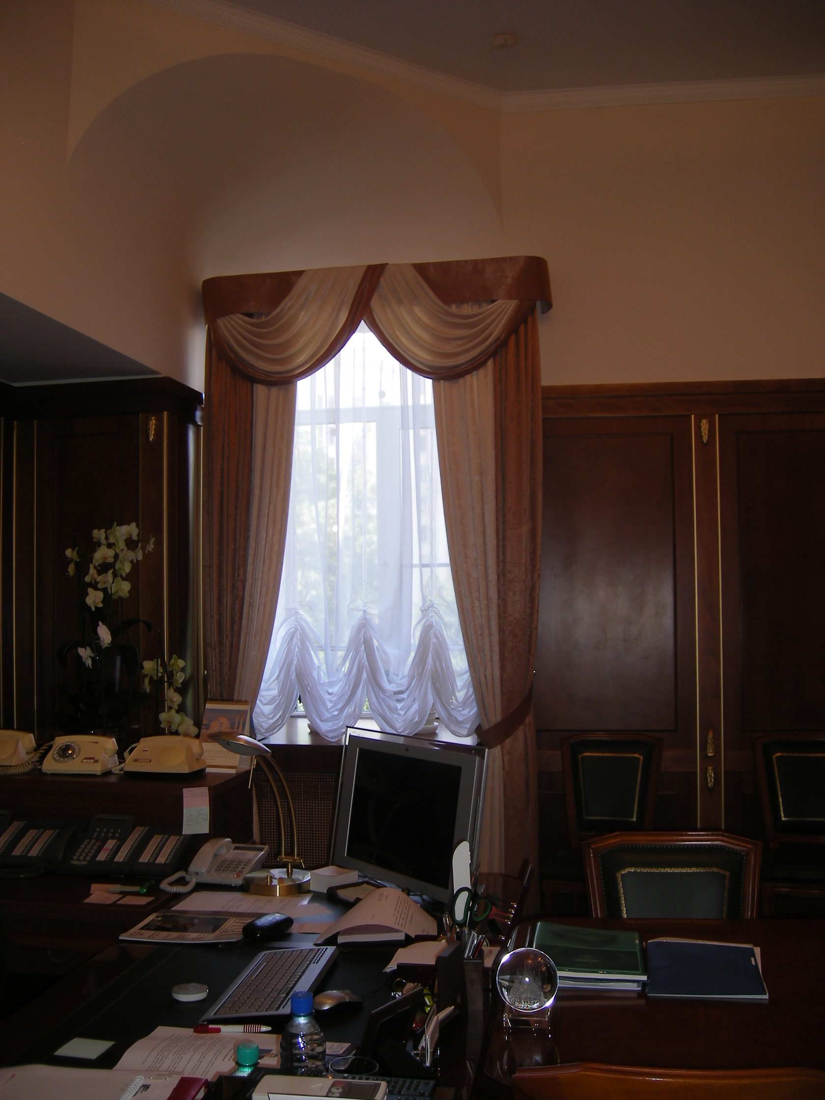 Дизайн штор для кабинета руководителя