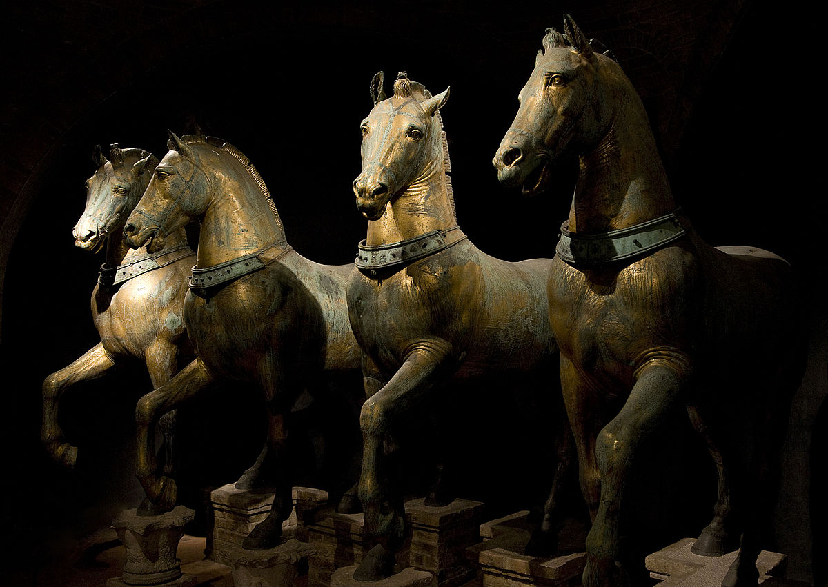 Архитектура Византии. Horses of Basilica San Marco.jpg